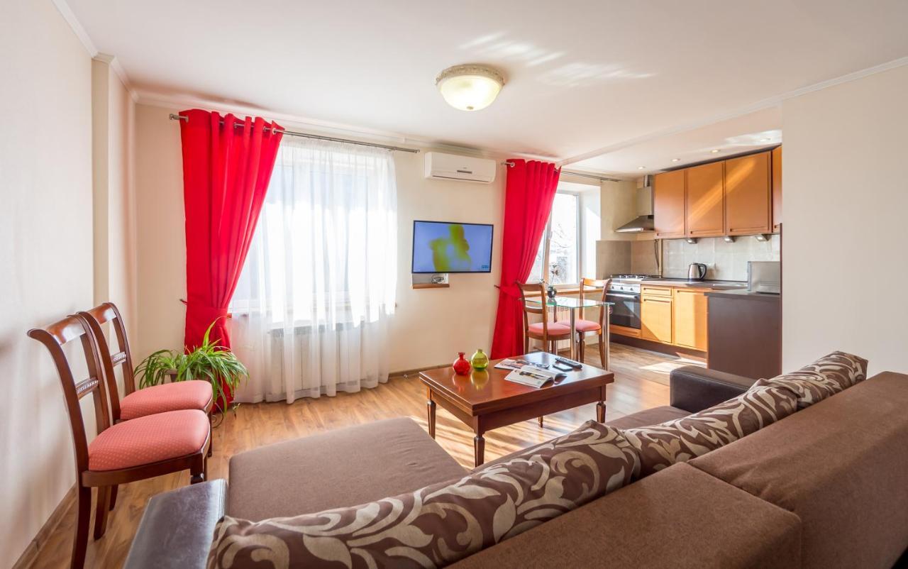 Apartments Near Parus Business Centre Kiev Esterno foto