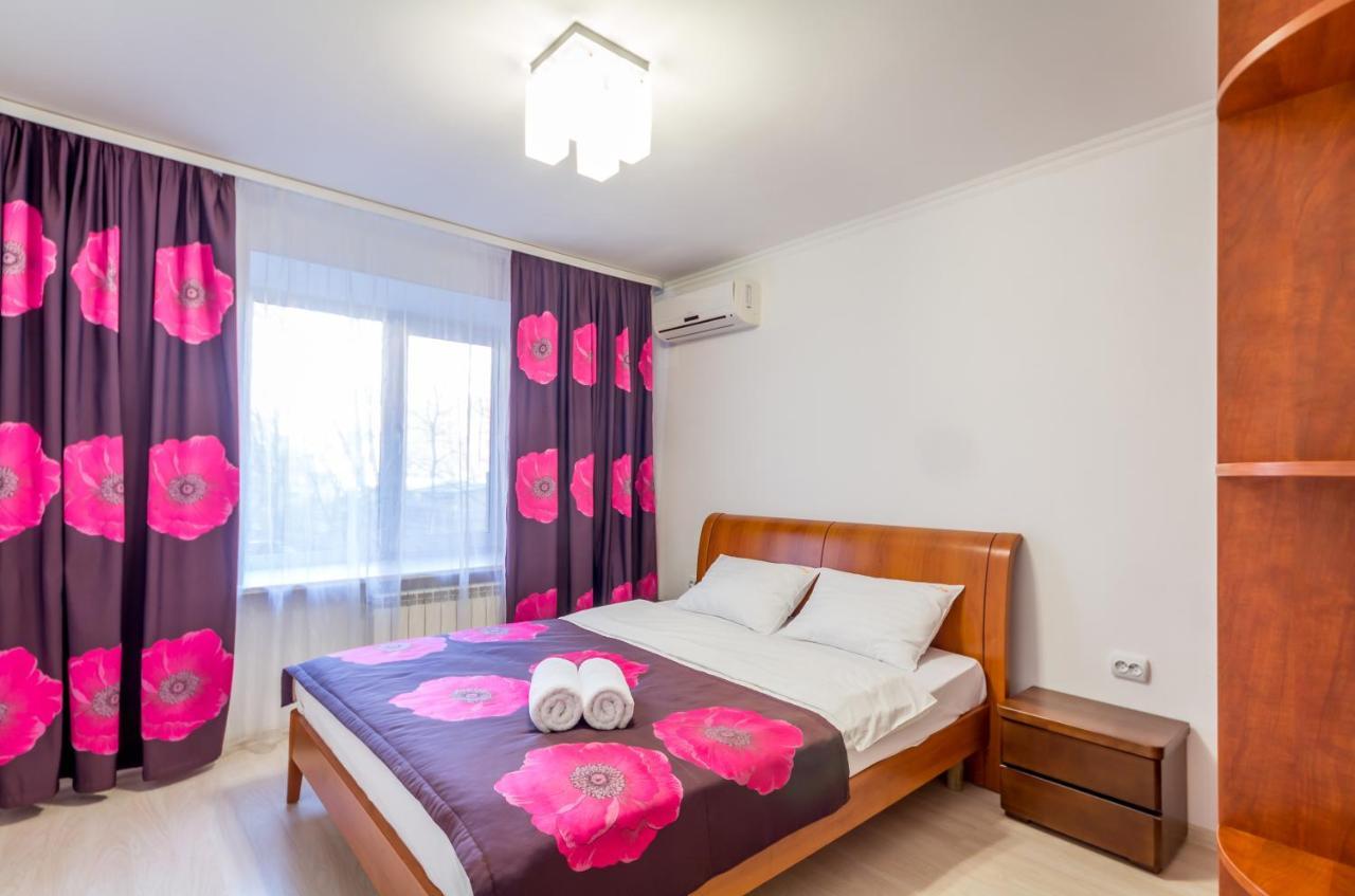 Apartments Near Parus Business Centre Kiev Esterno foto