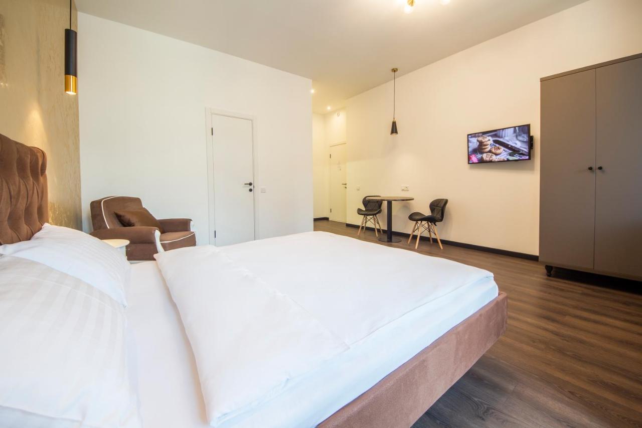 Apartments Near Parus Business Centre Kiev Esterno foto